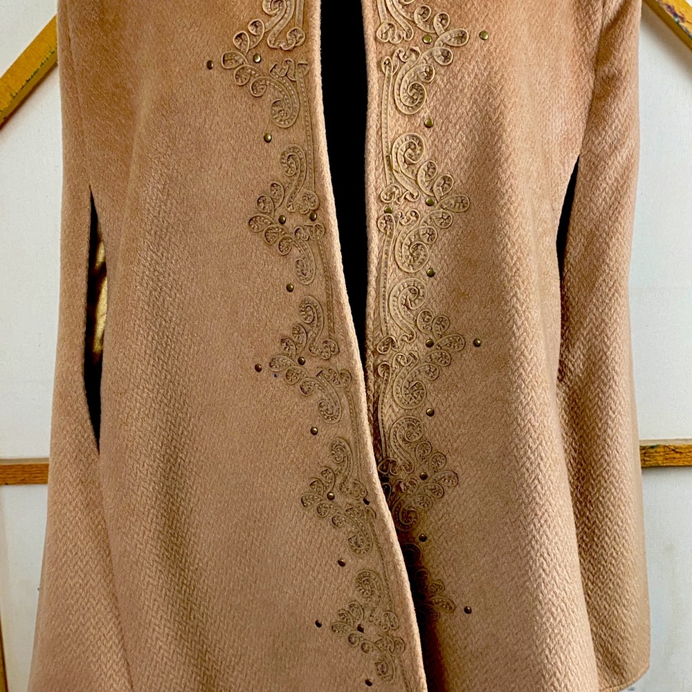 Tan coverall jacket / cape